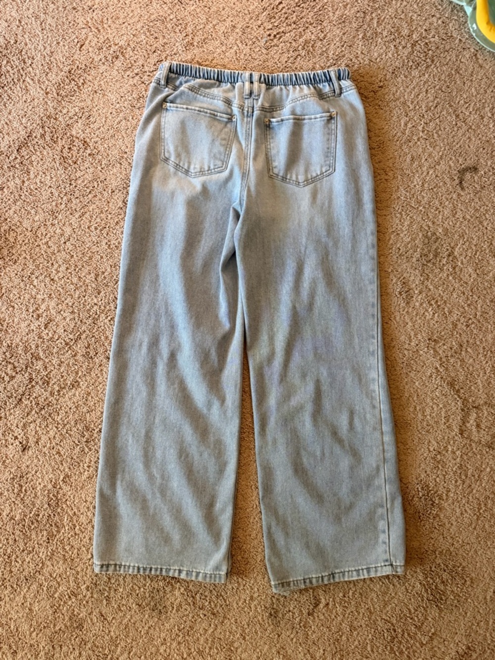 Comfiest Light Blue Wide-Leg Jeans - Picture 3 of 4